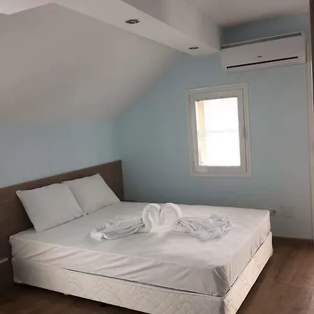Atili House Pensiune *