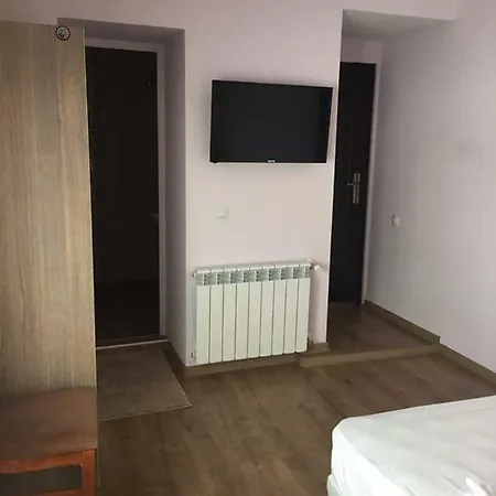 Pensiune Atili House